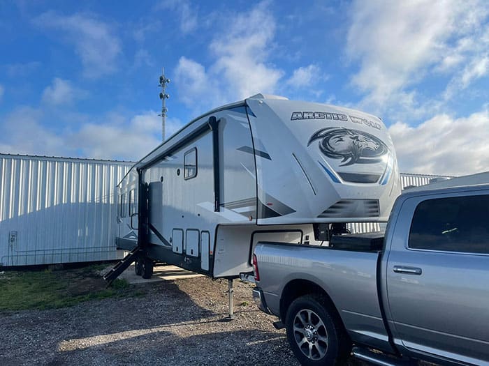 RV Transport 5th wheel trailer movers