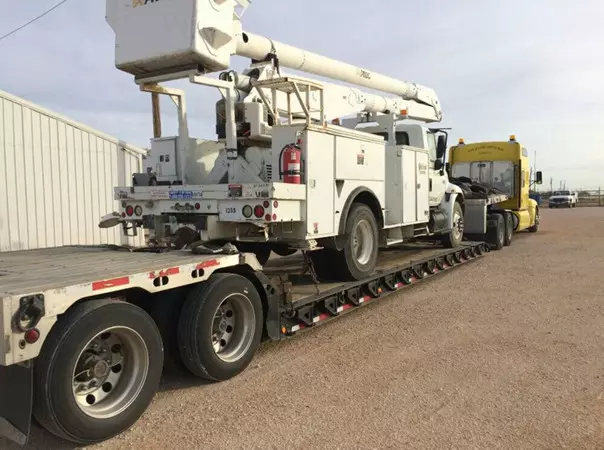 Truck Transport & Shipping Utility Trucks