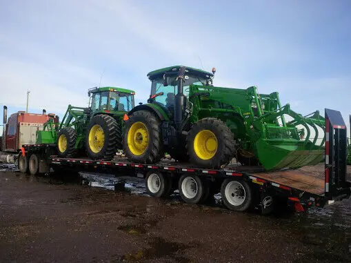 Tractor Transport tractor shipping