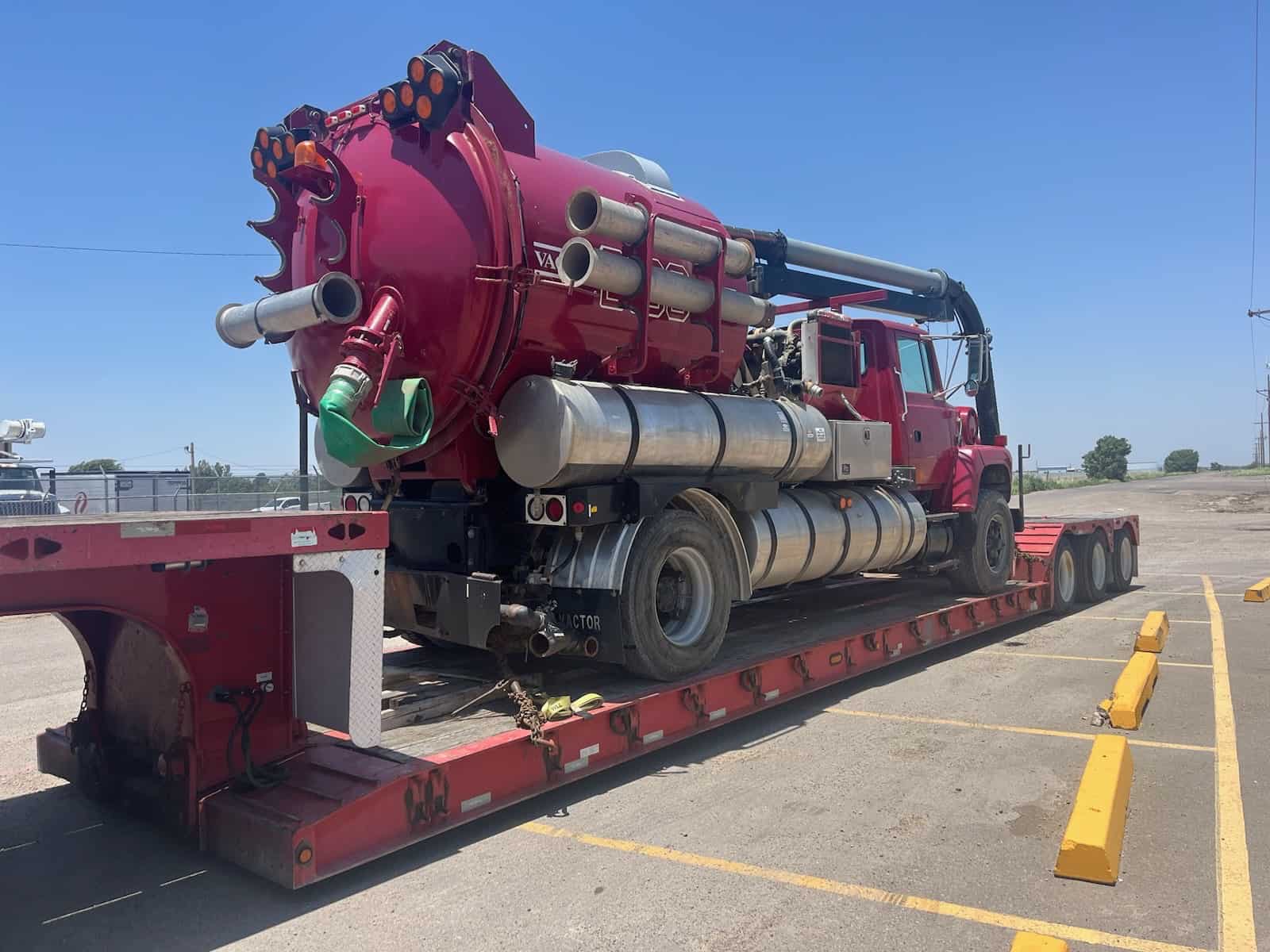 Truck Transport & Shipping transport vacuum truck 1