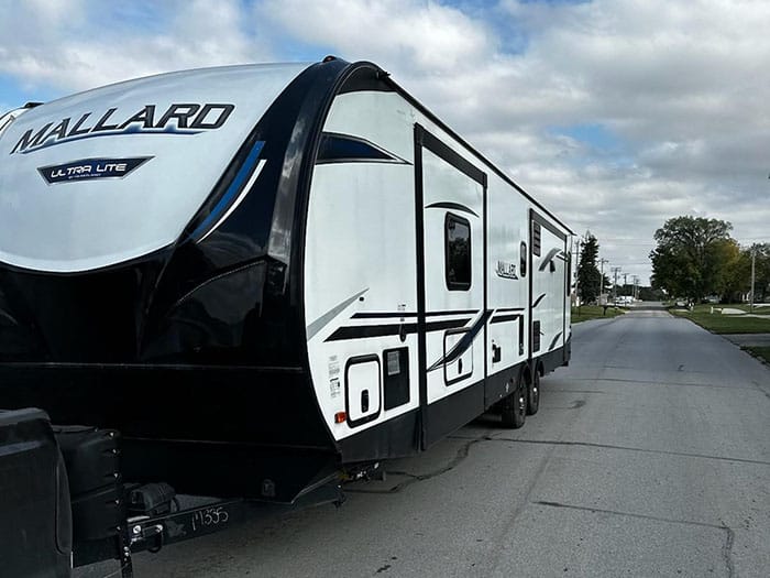 RV Transport travel trailer moving service